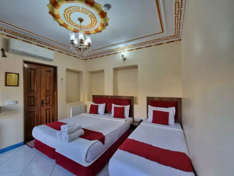 Alibaba https://cdn.alibaba.ir/ostorage/hotel-accommodation-images/68e37e6f42794e78685ebb97_سه تخته 202 (1).webp